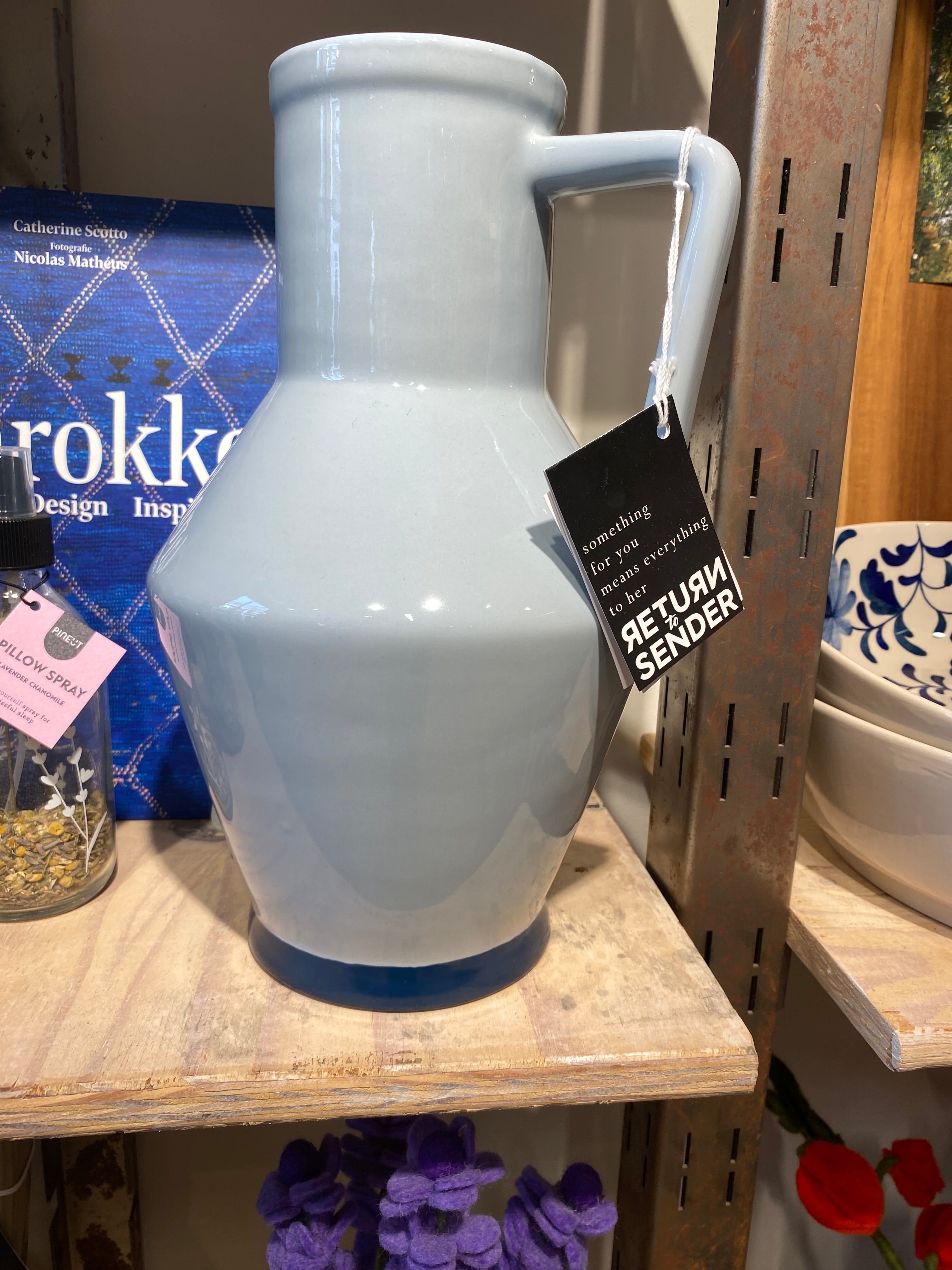 Return To Sender. Vaas 30 cm Zeeblauw