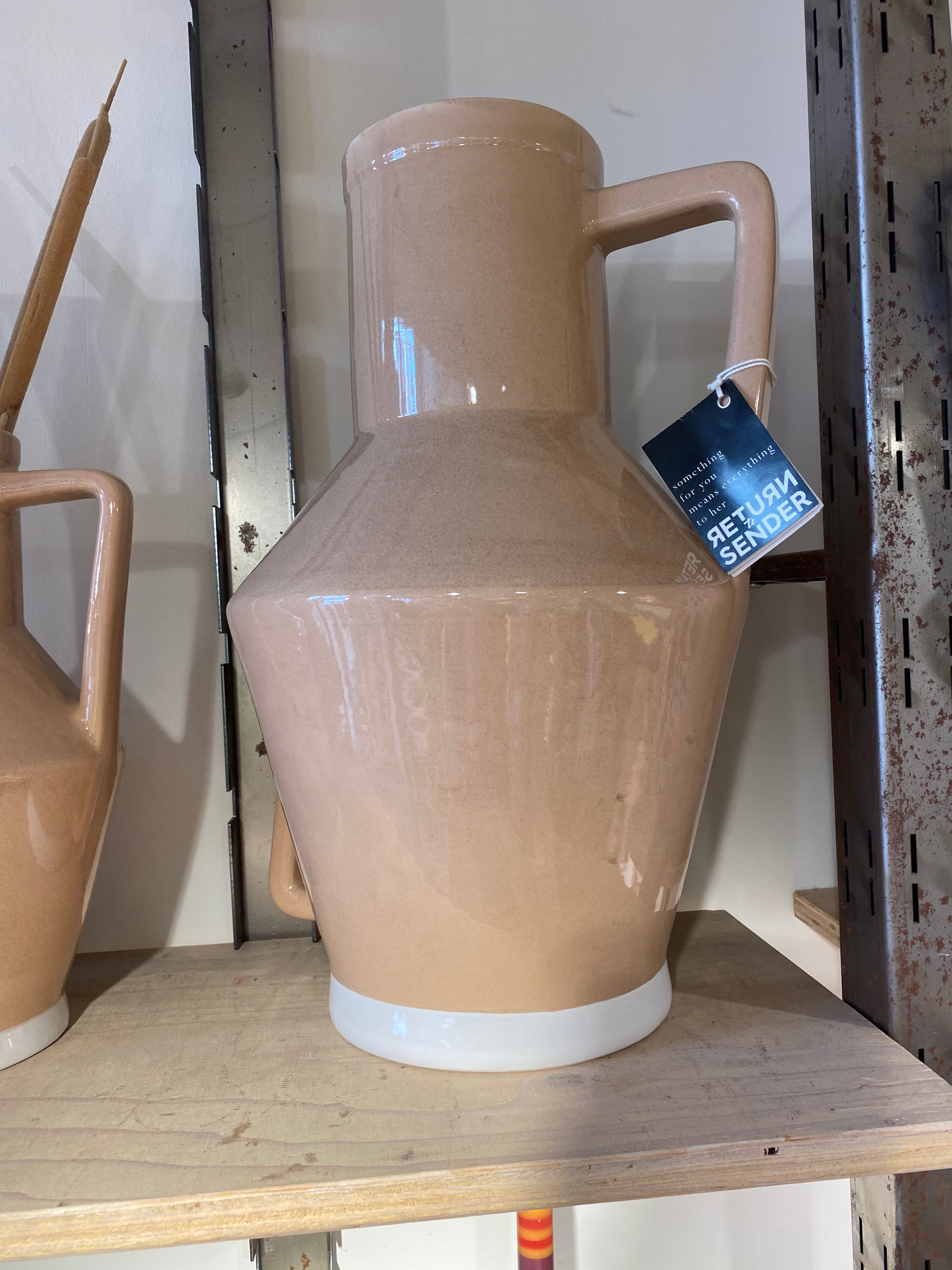 Return To Sender. Vaas 45 cm Taupe