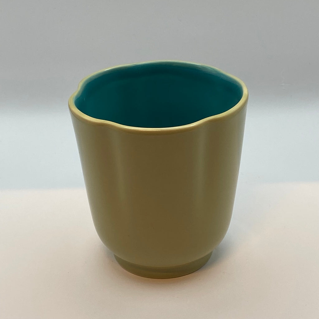 Return To Sender, Mok Flower Groen