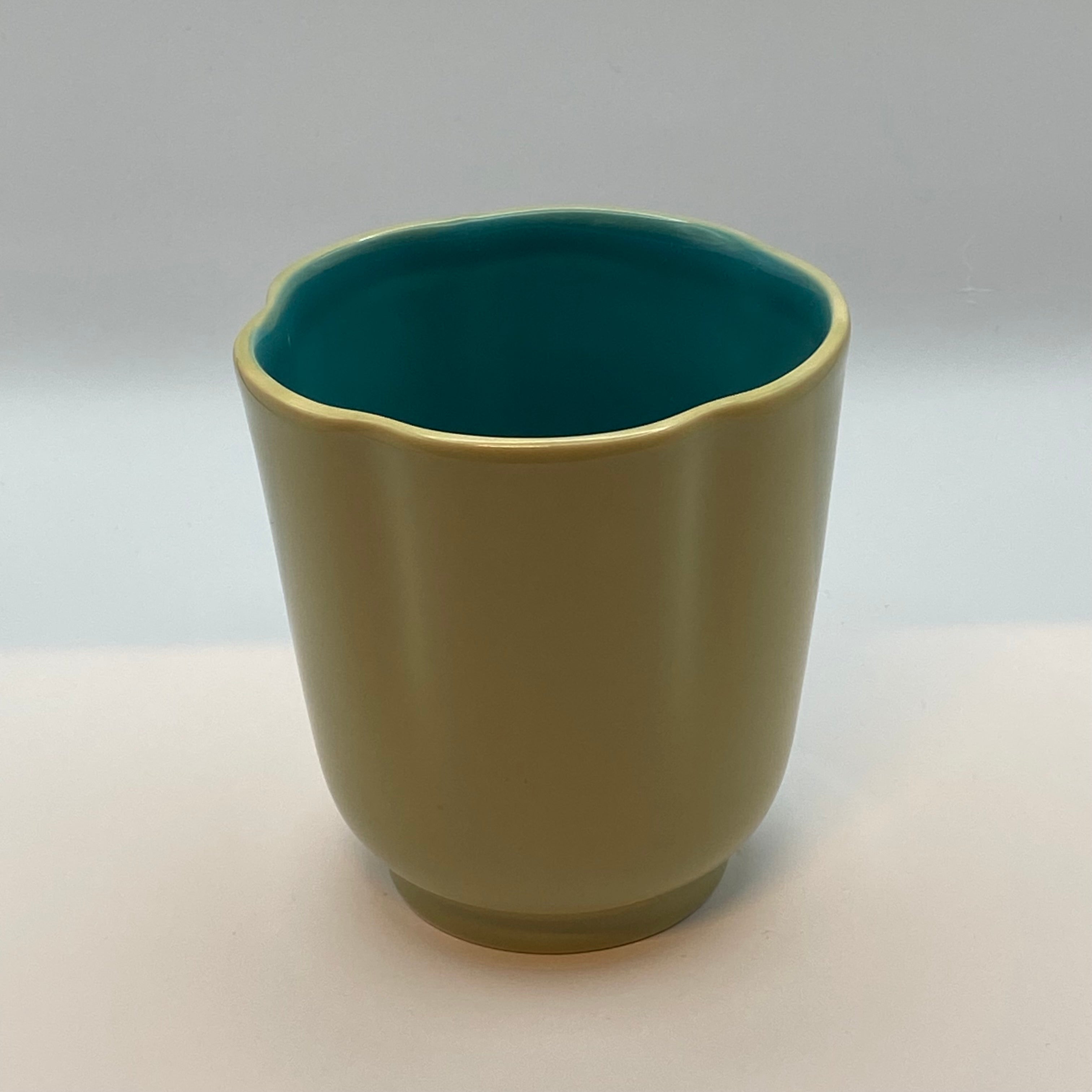 Return To Sender, Mok Flower Groen