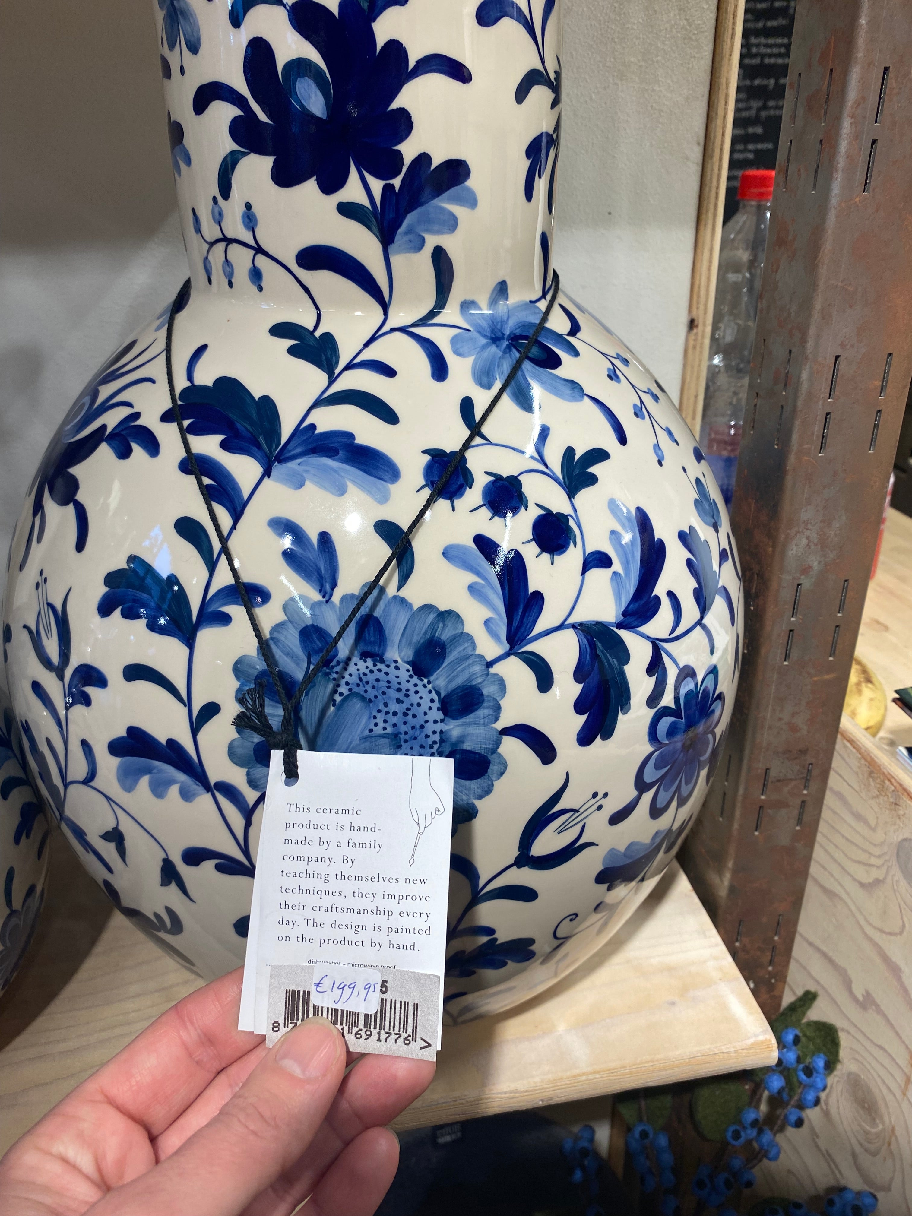 Return To Sender. Vaas 45cm