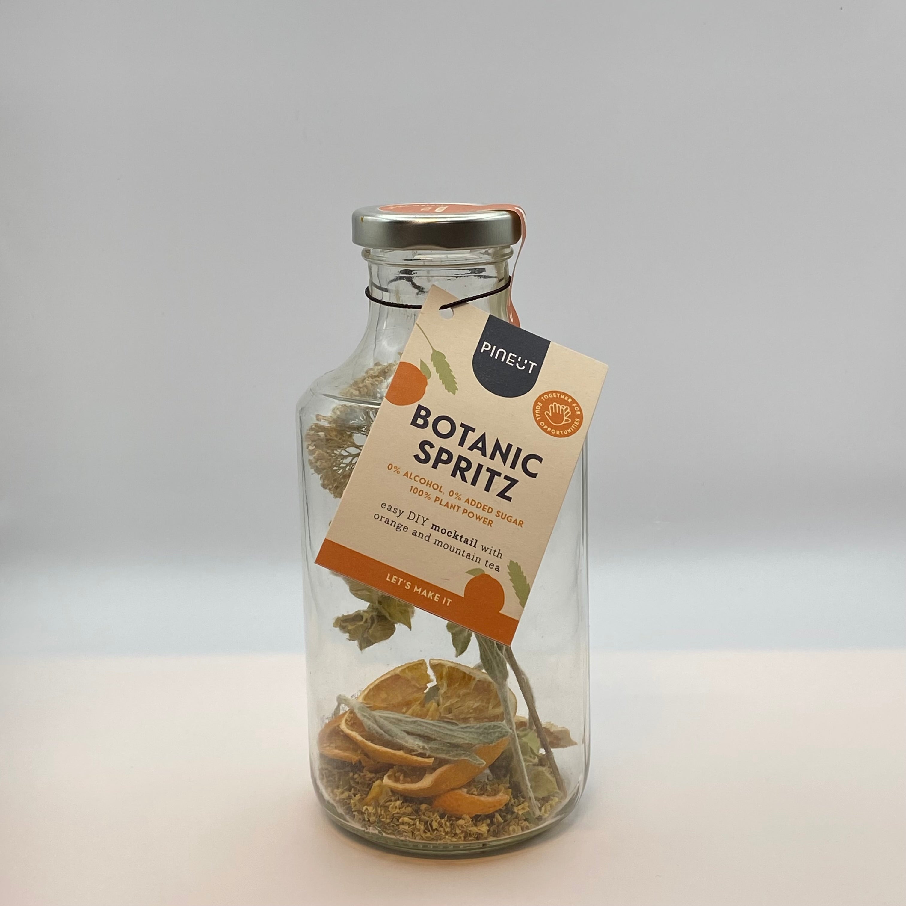 Pineut, Botanic Spritz, Mocktail. Orange, Mountain Tea.