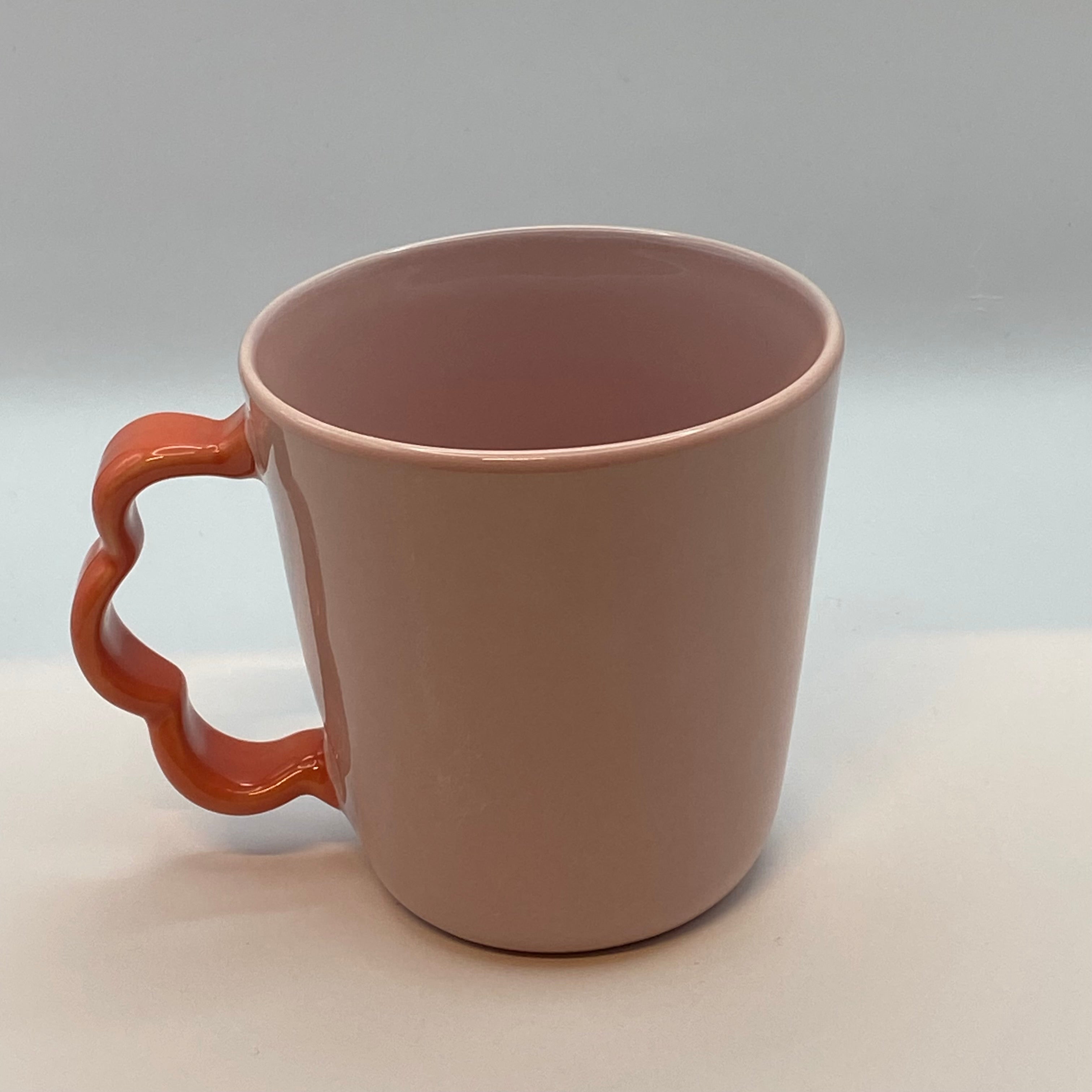 Return To Sender, Mok met oor Roze