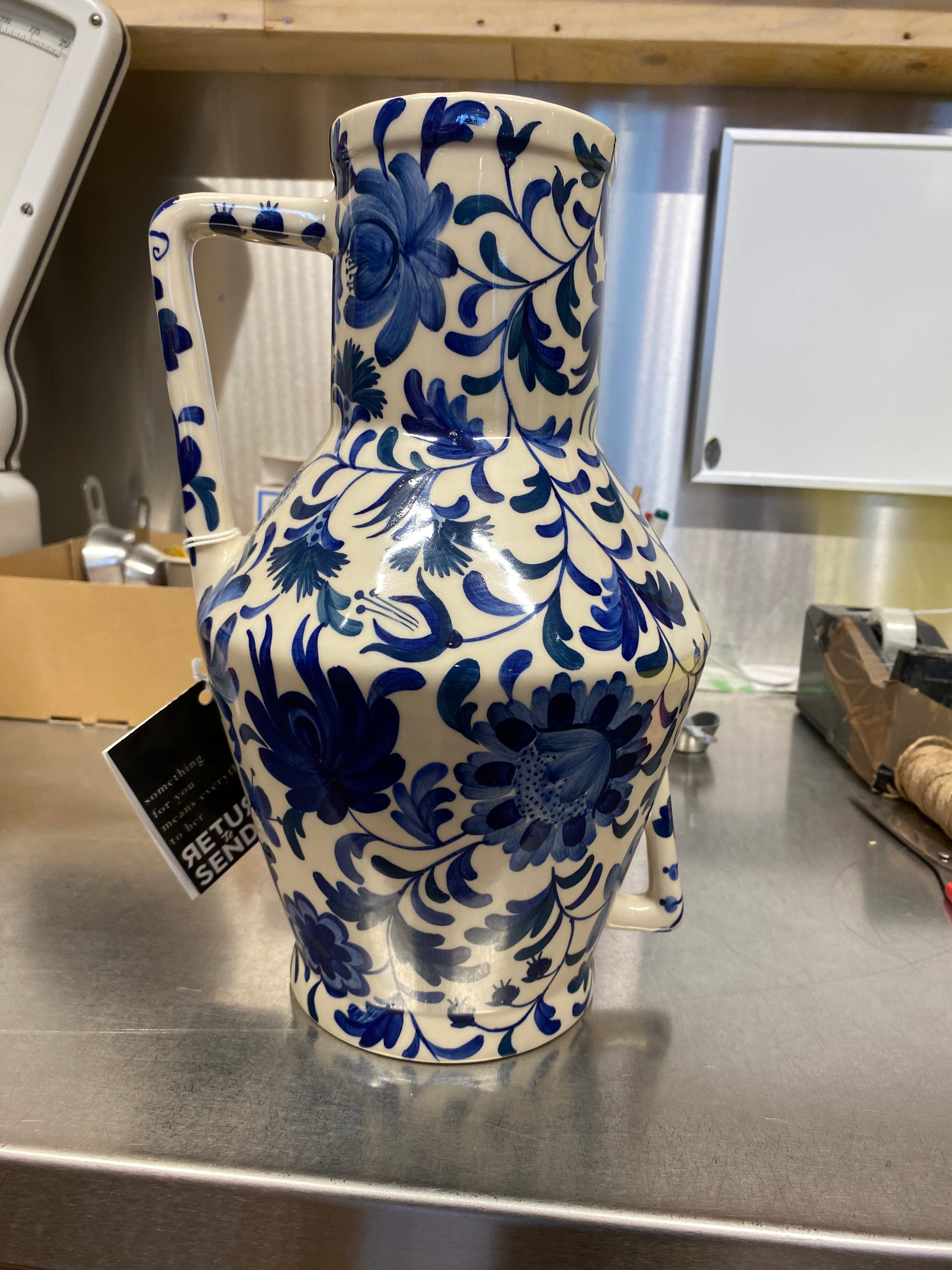 Return To Sender. Vaas 30 cm